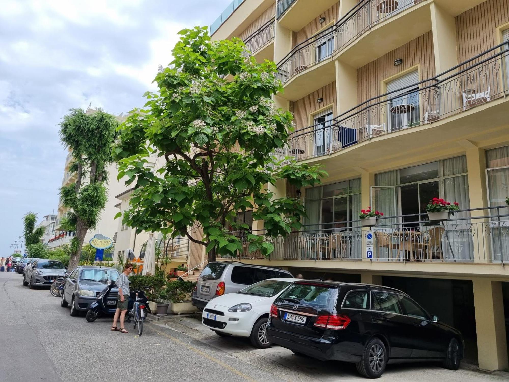 Hotel Esperia Cattolica Luaran gambar
