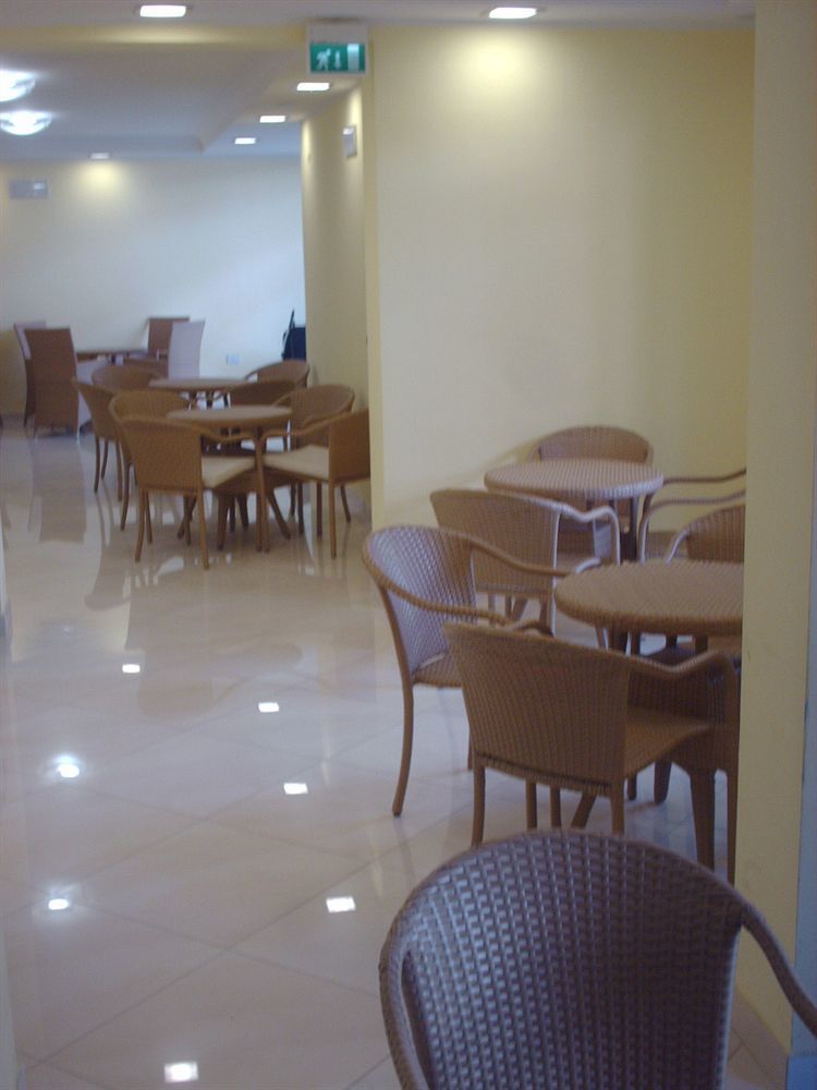 Hotel Esperia Cattolica Luaran gambar