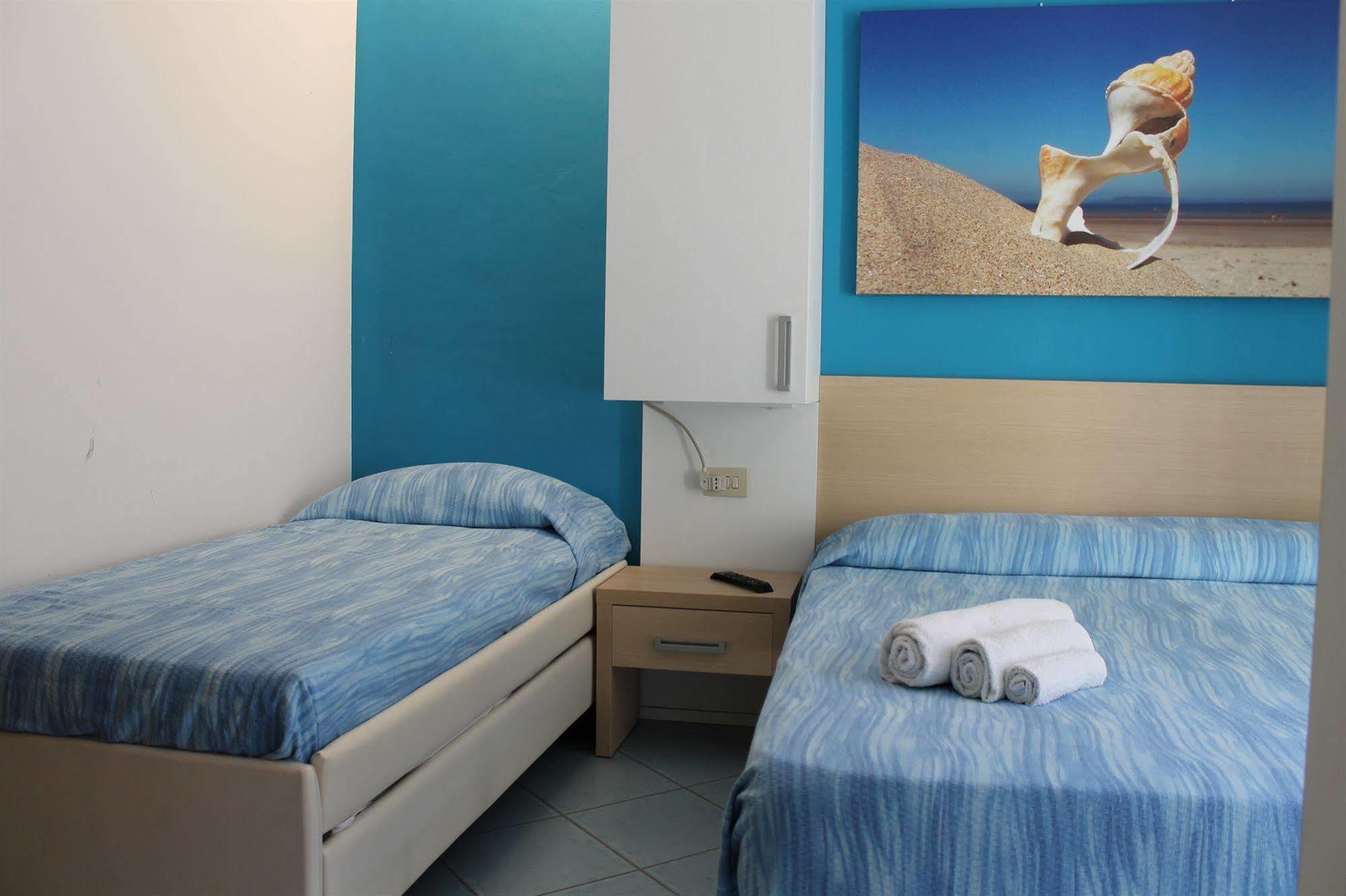 Hotel Esperia Cattolica Luaran gambar