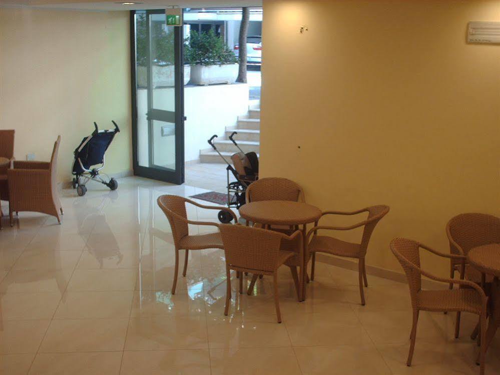 Hotel Esperia Cattolica Luaran gambar